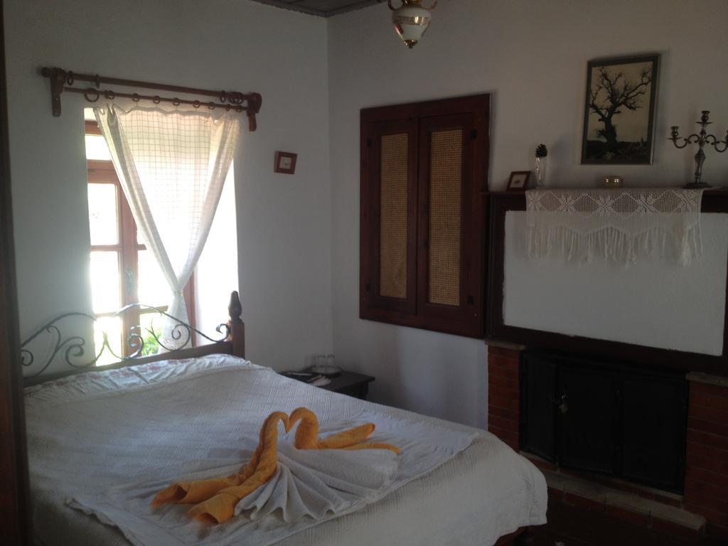 Maison d'hôtes Salkim Konak Ve Agac Evler à Selçuk Chambre photo